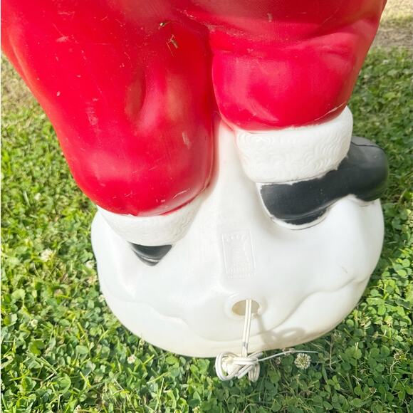 Empire Vintage Dancing Santa Blow Mold Waving with Light 40"- Bottom Cracked - Picture 12 of 15